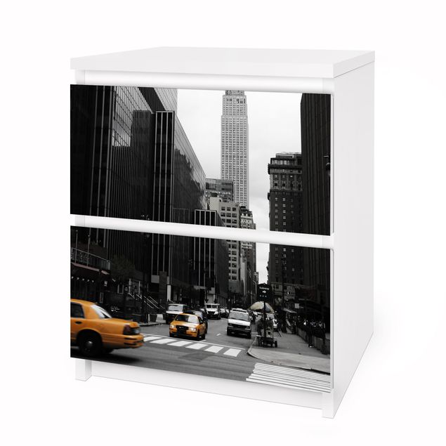 Papel autocolante para móveis Cómoda Malm Empire State Building