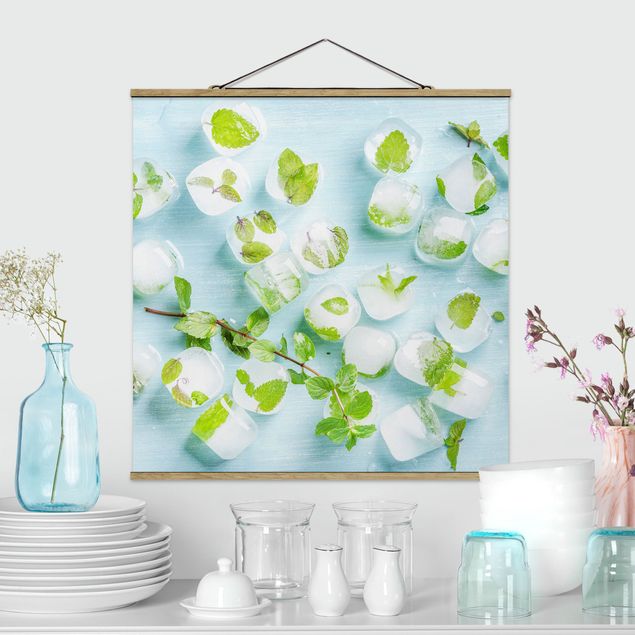 decoraçao para parede de cozinha Ice Cubes With Mint Leaves