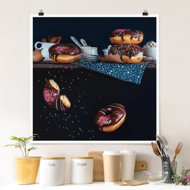 Posters cidades e paisagens urbanas Donuts from the Kitchen Shelf
