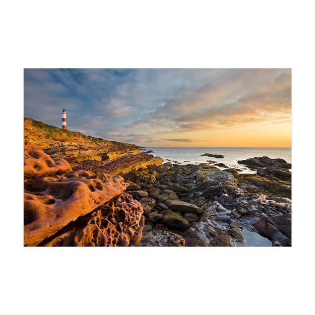 tapete creme Tarbat Ness Lighthouse And Sunset At The Ocean