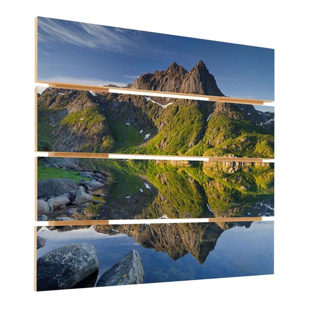 quadros em madeira para decoração Mountain Landscape With Water Reflection In Norway