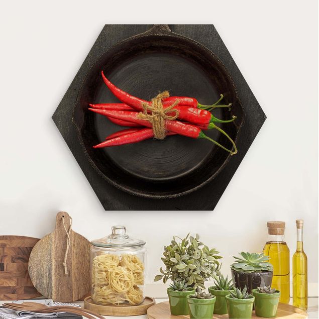 decoraçao para parede de cozinha Red Chili Bundles In Pan On Slate
