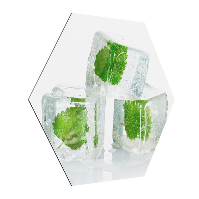 quadros para parede Three Ice Cubes With Lemon Balm