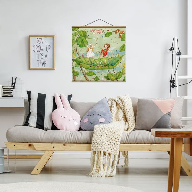 quadros modernos para quarto de casal Little Strawberry Strawberry Fairy - Trampoline