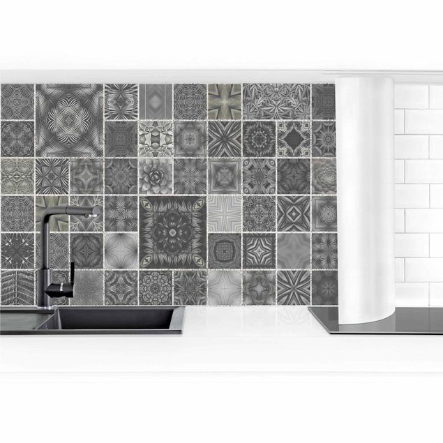 Quadros de Andrea Haase Grey Jungle Tiles With Silver Shimmer II