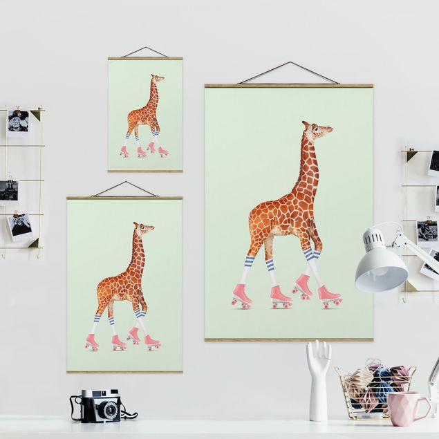 Quadros animais Giraffe With Roller Skates