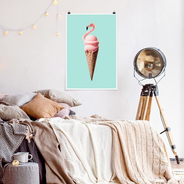 Posters animais Ice Cream Cone With Flamingo