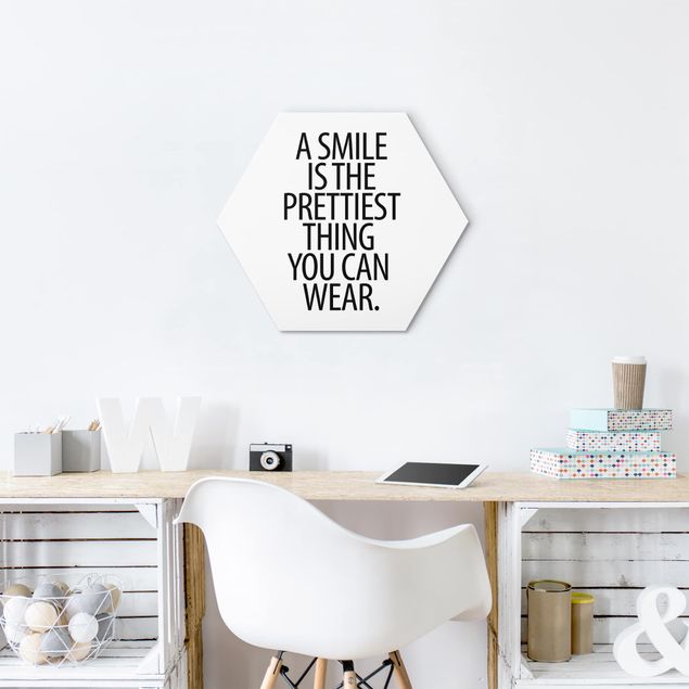 quadros decorativos para sala modernos A Smile Is The Prettiest Thing Sans Serif