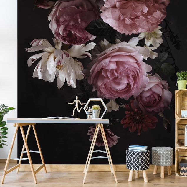 papel de parede moderno Pink Flowers On Black