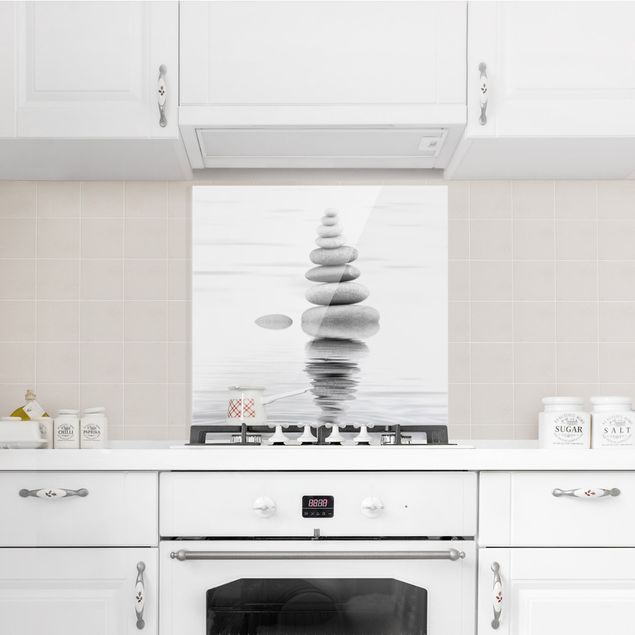 Painel anti-salpicos de cozinha imitação pedra Stone Tower In The Water Black And White