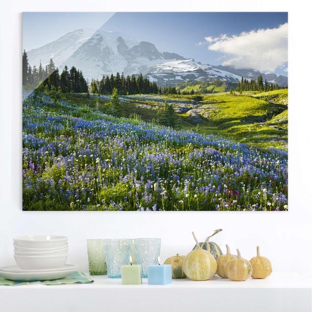 decoraçao cozinha Mountain Meadow With Blue Flowers in Front of Mt. Rainier