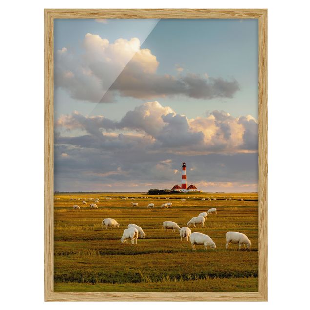Quadros praia North Sea Lighthouse With Flock Of Sheep