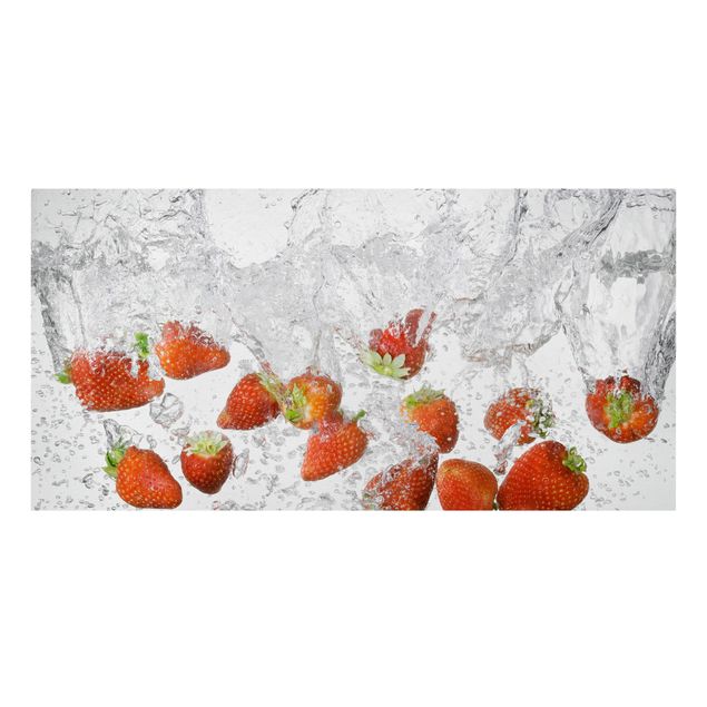 Telas decorativas legumes e fruta Fresh Strawberries In Water