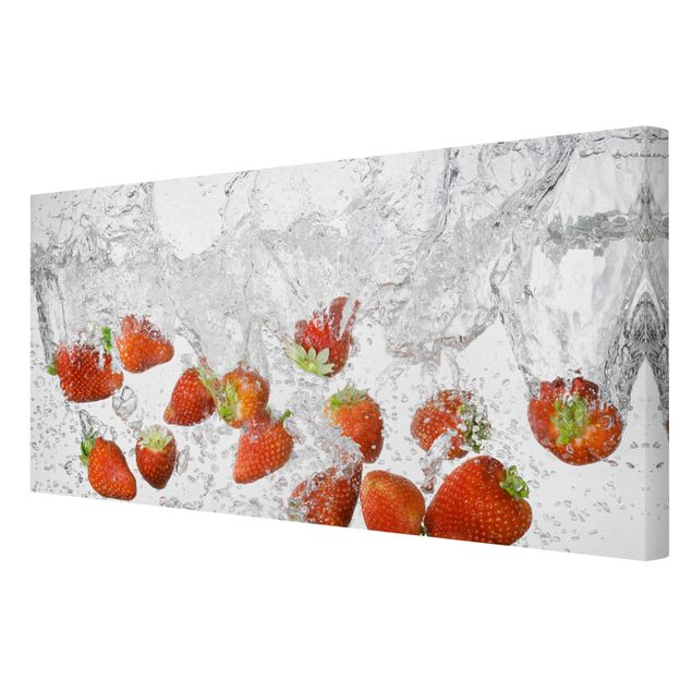 quadros para parede Fresh Strawberries In Water