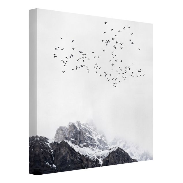 Quadros montanhas Flock Of Birds In Front Of Mountains Black And White