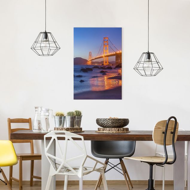 Telas decorativas cidades e paisagens urbanas Golden Gate Bridge At Dusk