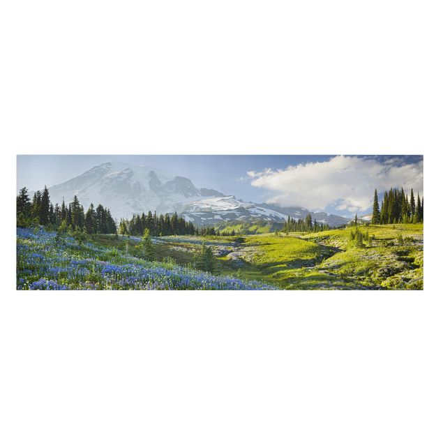 Quadros paisagens Mountain Meadow With Blue Flowers in Front of Mt. Rainier