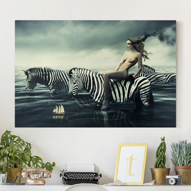 decoraçao para parede de cozinha Woman Posing With Zebras
