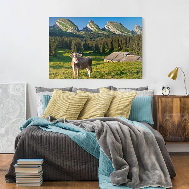 Telas decorativas montanhas Swiss Alpine Meadow With Cow
