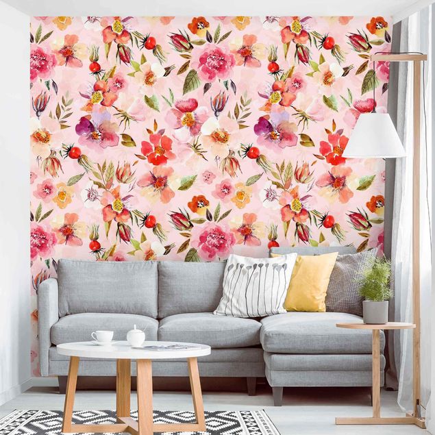 Papel de parede com flores Watercolour Flowers On Light Pink