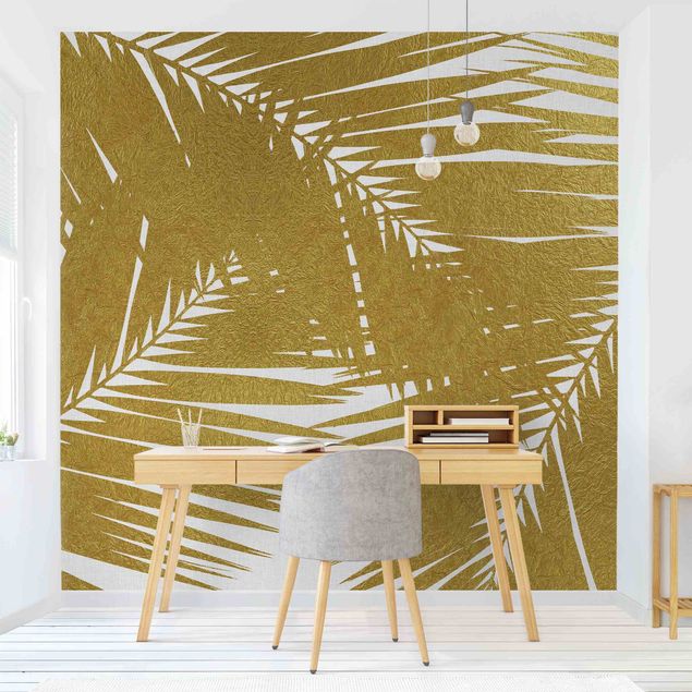 Papel de parede dourado View Through Golden Palm Leaves