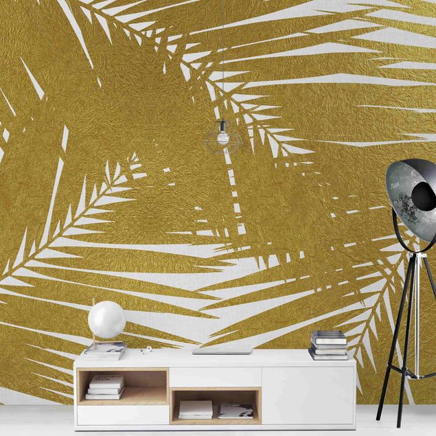papel de parede moderno View Through Golden Palm Leaves