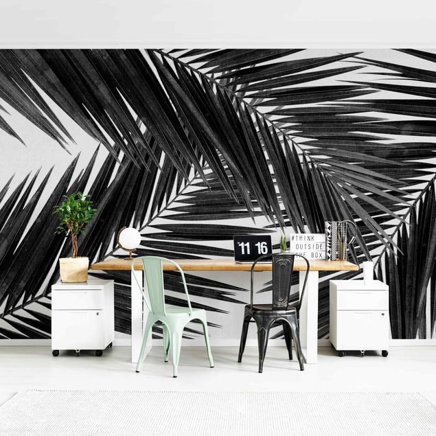 papel de parede para quarto de casal moderno View Over Palm Leaves Black And White