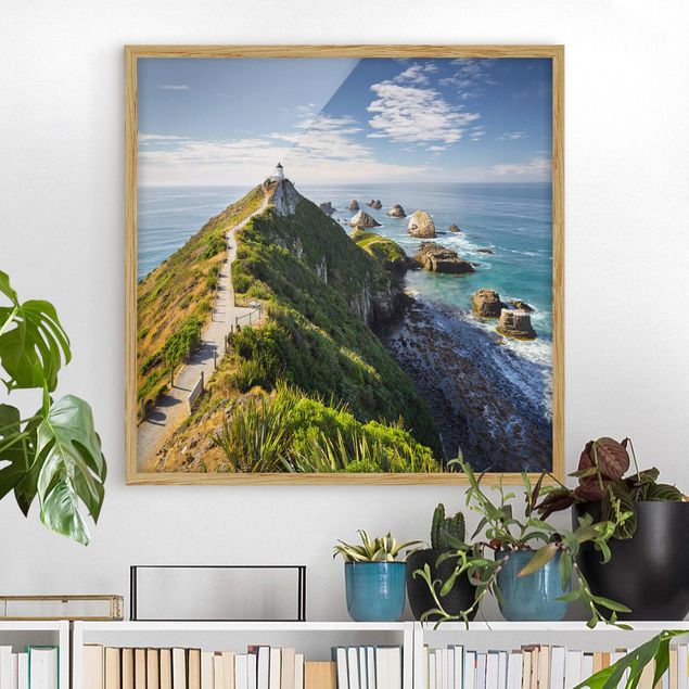 Quadros com moldura praia Nugget Point Lighthouse And Sea New Zealand