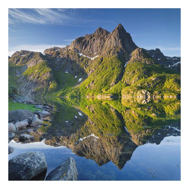Quadros em vidro cidades e paisagens urbanas Mountain Landscape With Water Reflection In Norway