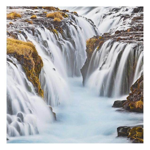quadro da natureza Brúarfoss Waterfall In Iceland