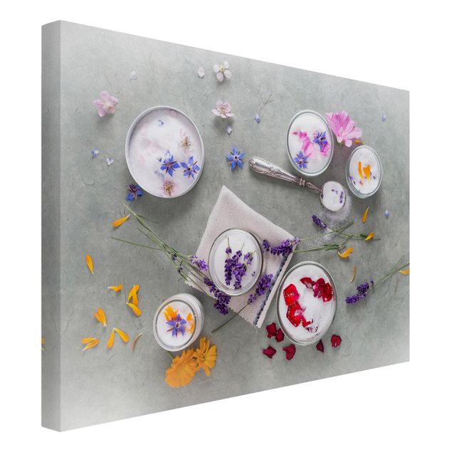 quadro com flores Edible Flowers With Lavender Sugar