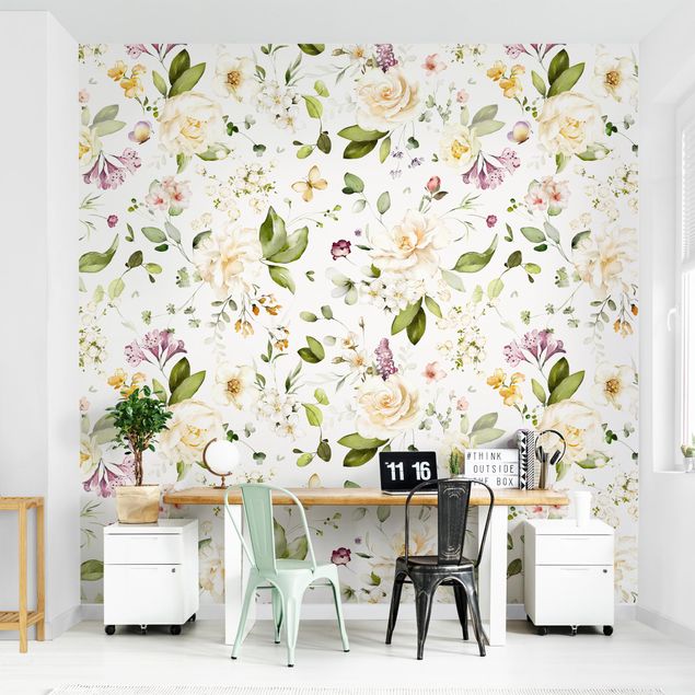 Papel de parede com flores Wildflowers and White Roses Watercolour Pattern