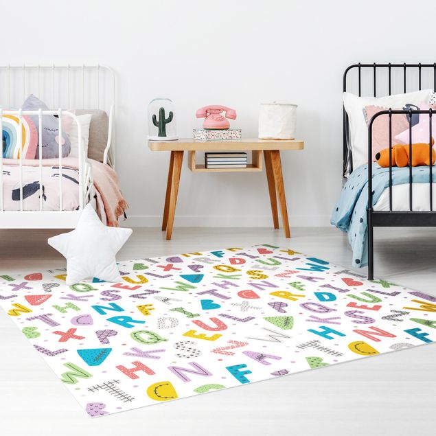 decoração para quartos infantis Alphabet With Hearts And Dots In Colourful