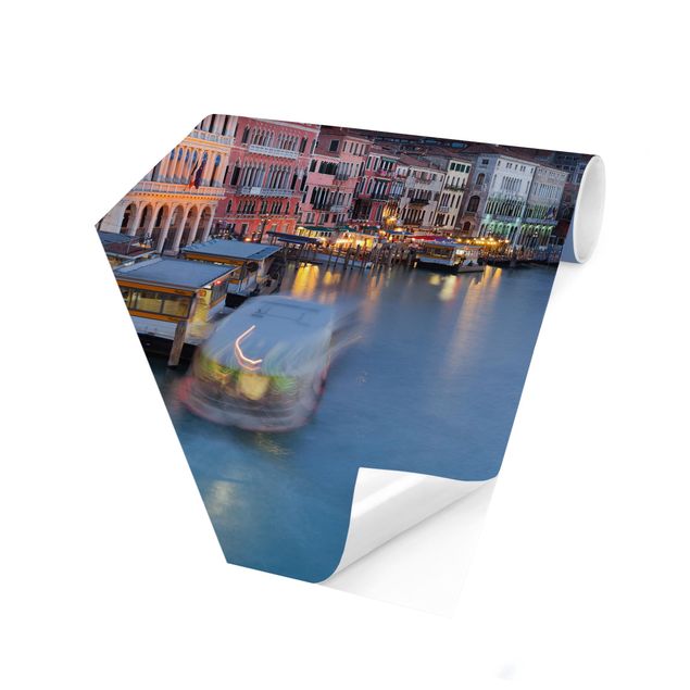 Papel de parede hexagonal Evening Atmosphere On The Grand Canal In Venice
