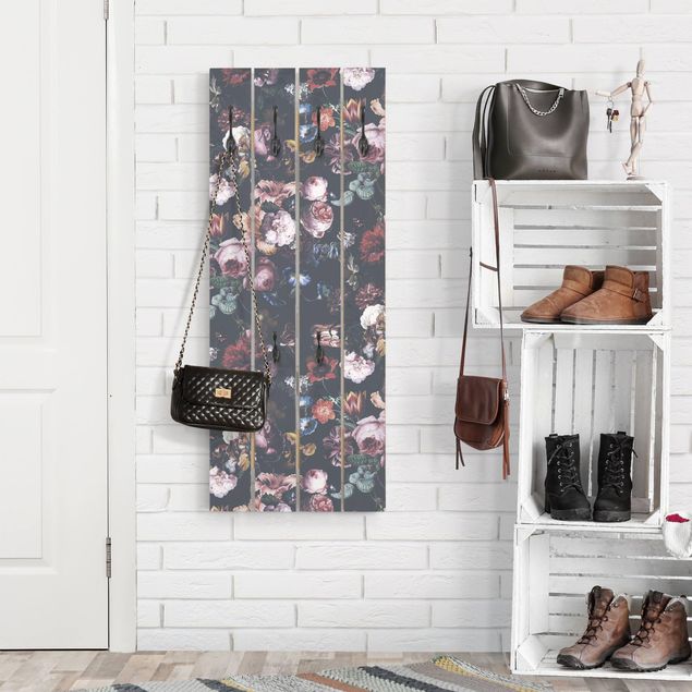Cabides de parede shabby Old Masters Flowers With Tulips And Roses On Dark Gray