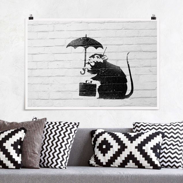 Posters em preto e branco Ratte mit Regenschirm - Brandalised ft. Graffiti by Banksy