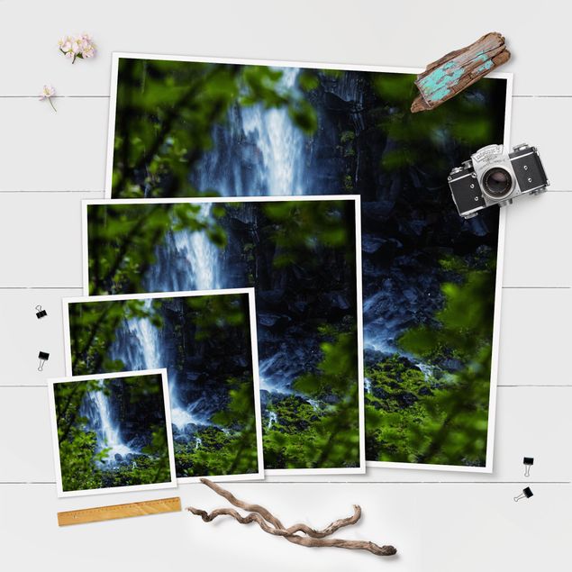 posters decorativos View Of Waterfall