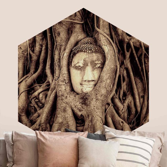 papel parede vintage Buddha In Ayutthaya Lined With Tree Roots In Brown