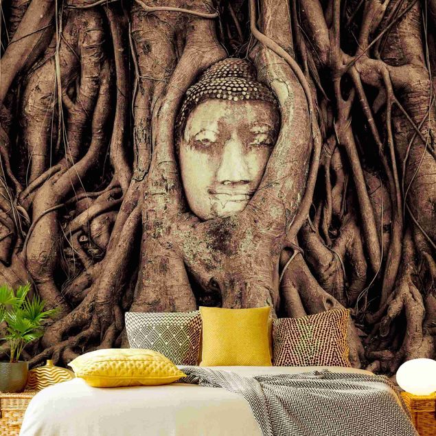 papel de parede moderno Buddha In Ayutthaya Lined From Tree Roots In Brown
