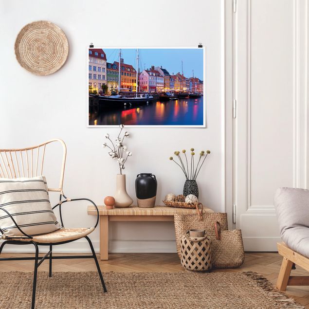 Posters cidades e paisagens urbanas Copenhagen Harbor In The Evening