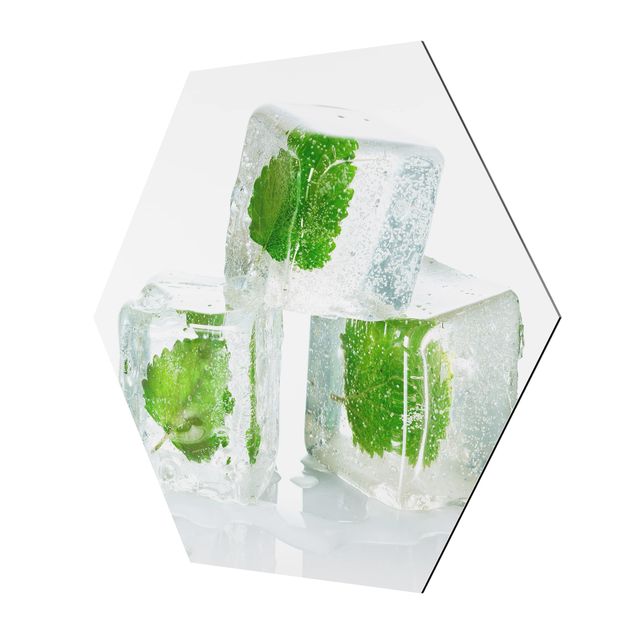 Quadros hexagonais Three Ice Cubes With Lemon Balm