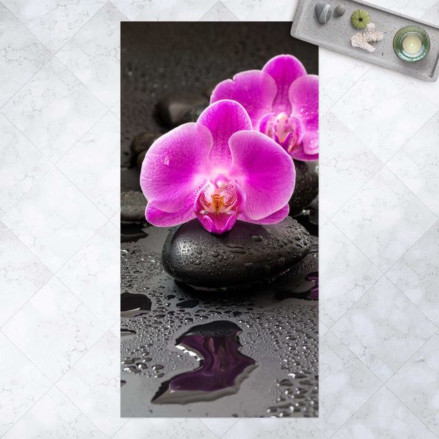 tapetes de exterior Pink Orchid Flower On Stones With Drops