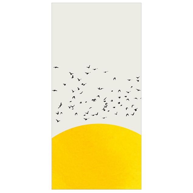 Divisórias de ambiente Flock Of Birds In Front Of Yellow Sun