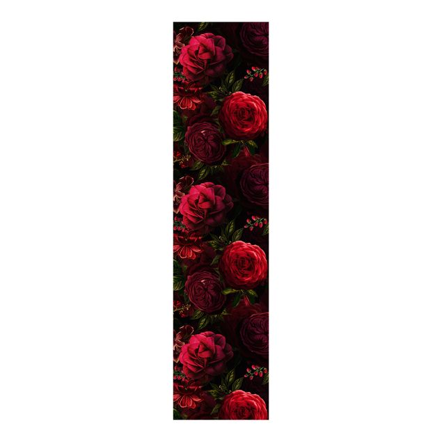 Painéis deslizantes flores Red Roses In Front Of Black