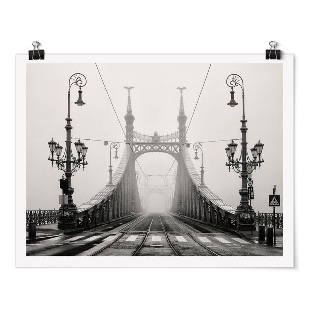 Quadros cidades Bridge in Budapest