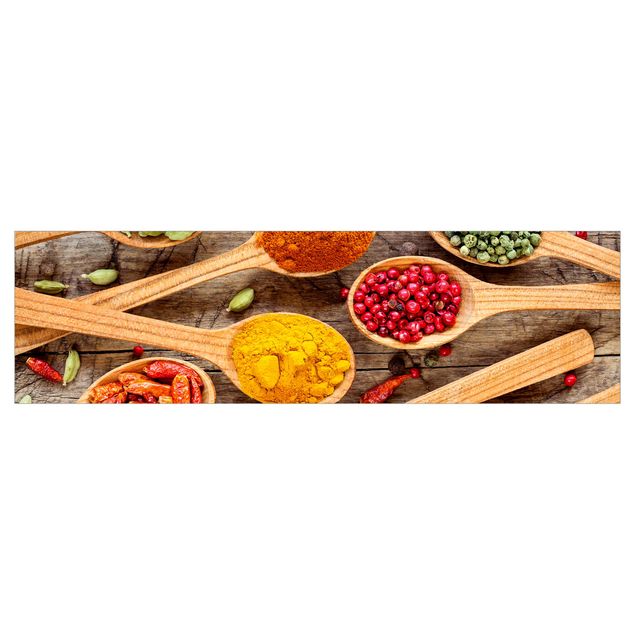 Backsplash de cozinha Spices On Wooden Spoon