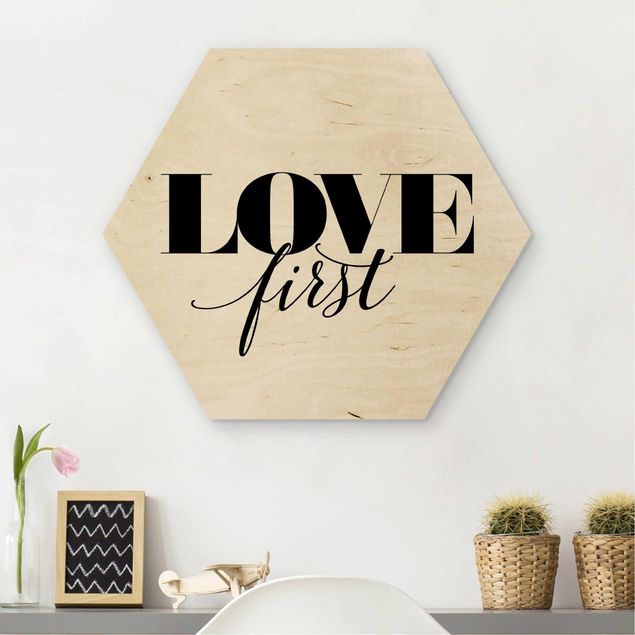 Quadros em madeira frases Love First