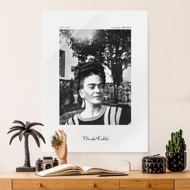 Quadros em vidro em preto e branco Frida Kahlo Photograph Portrait In The Garden