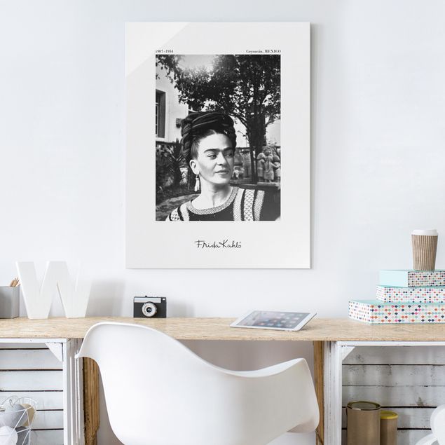 Quadros famosos Frida Kahlo Photograph Portrait In The Garden