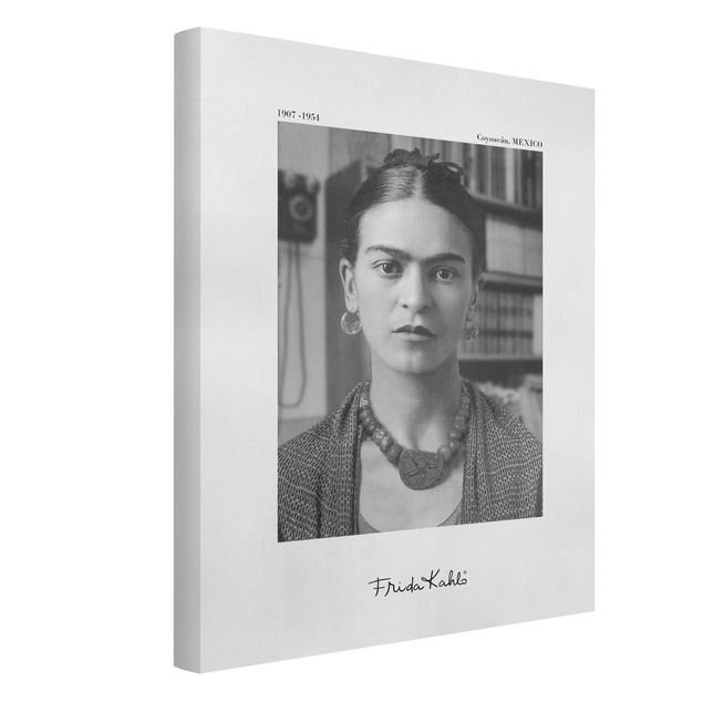 quadros preto e branco para decoração Frida Kahlo Photograph Portrait In The House